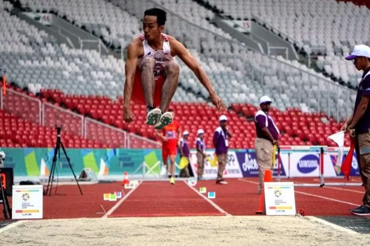 Kegiatan Olahraga Atletik Lompat Jauh Pada Kekuatan Kaki