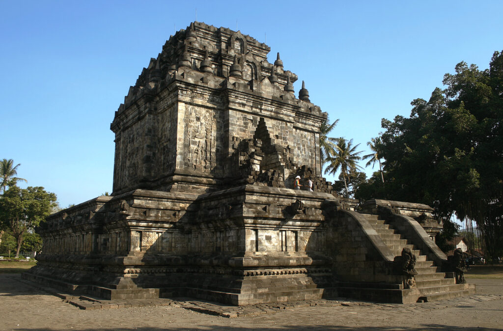 Bangunan Candi Mendut