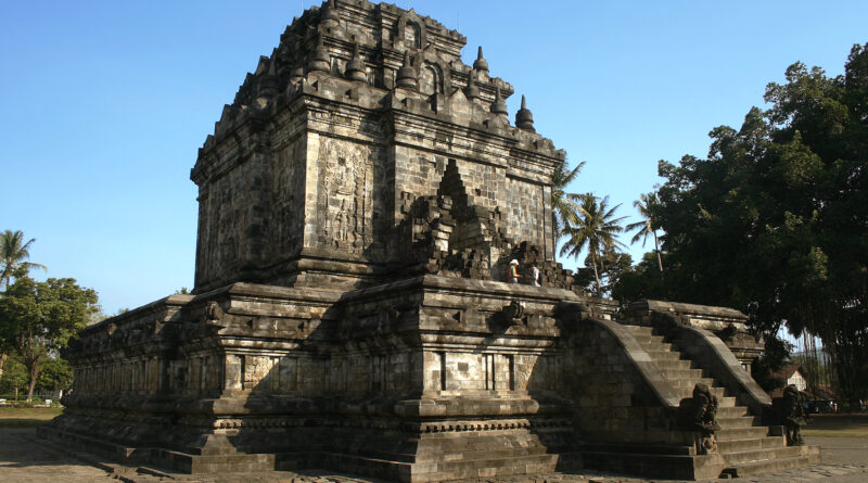 Bangunan Candi Mendut