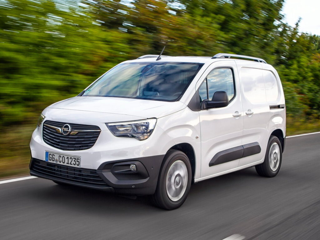 Mobil Opel Combo