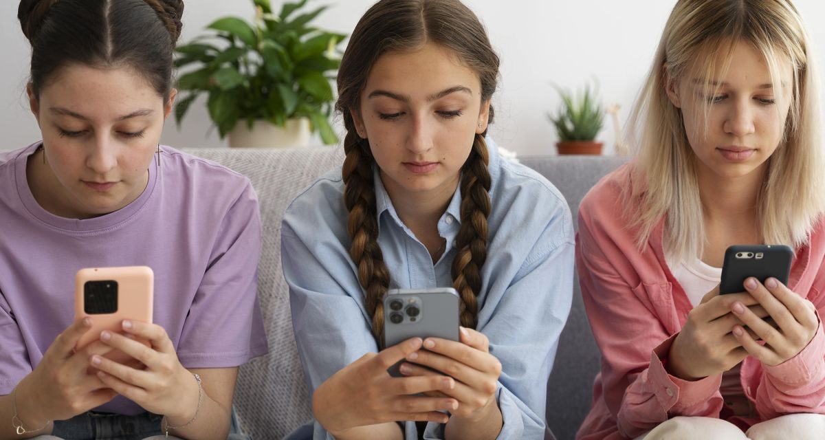 Dampak Berkelanjutan Media Sosial: Apa Yang Menanti Kita?