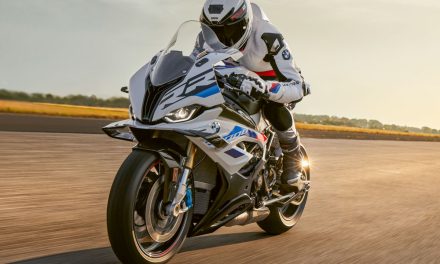 BMW S1000RR Adalah Motor Sport Dengan Teknologi Tinggi