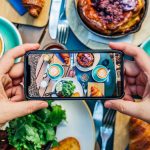 Food Blogging Membagikan Pengalaman Mencicipi Makanan