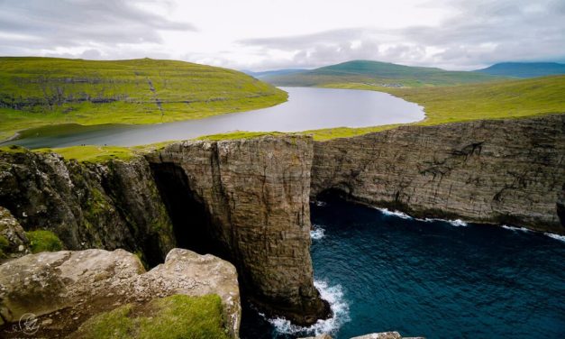 Keunikan Danau Leitisvatn, Ilusi Optik Alam Yang Mendunia