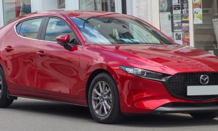 Mazda 3 Hatchback Kinerja Terbaik Dengan Desain Memukau