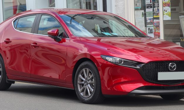 Mazda 3 Hatchback Kinerja Terbaik Dengan Desain Memukau