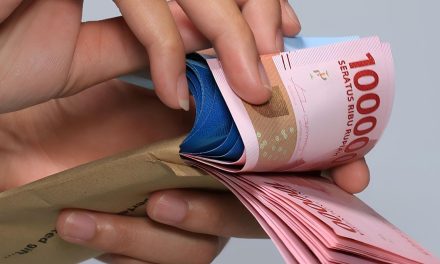 Tanda Bahwa Kamu Tidak Menghargai Uang, Simak Ini!